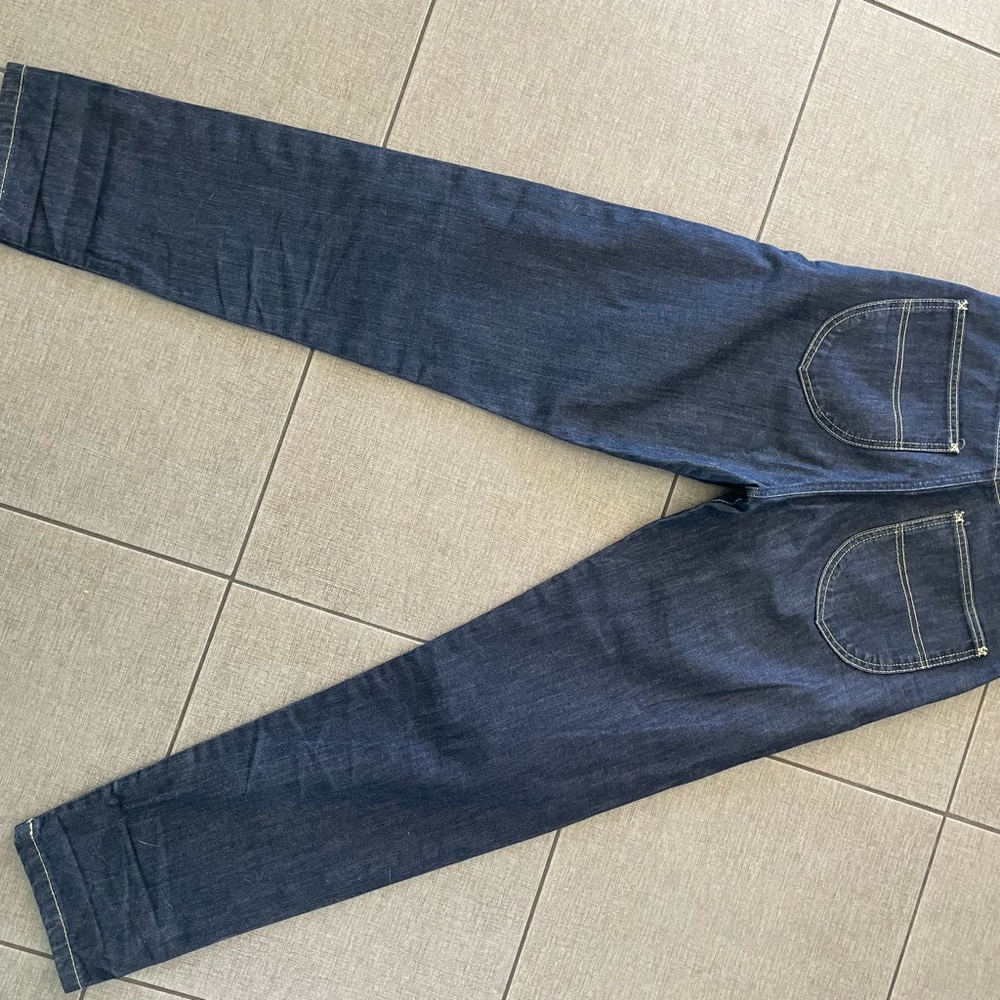 Hold: Freddies Jeans